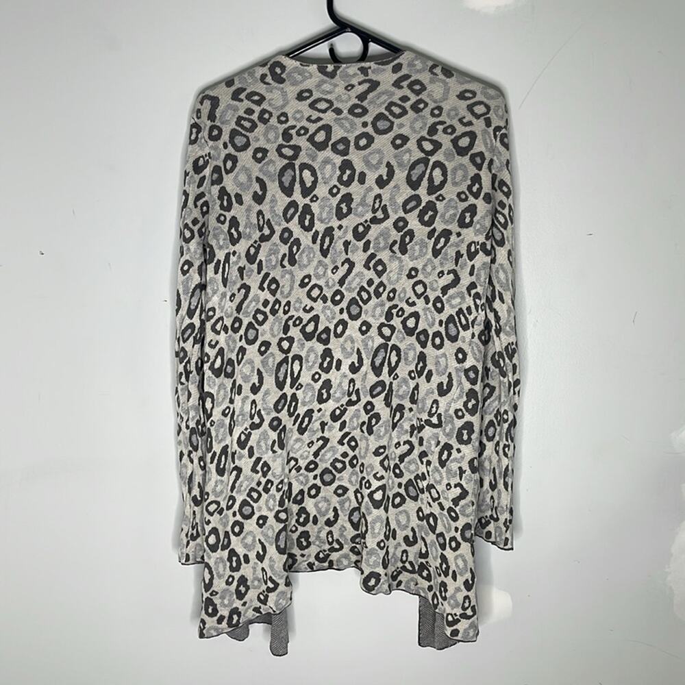 Joseph A Gray Leopard Print Rayon Open Front Knit… - image 6
